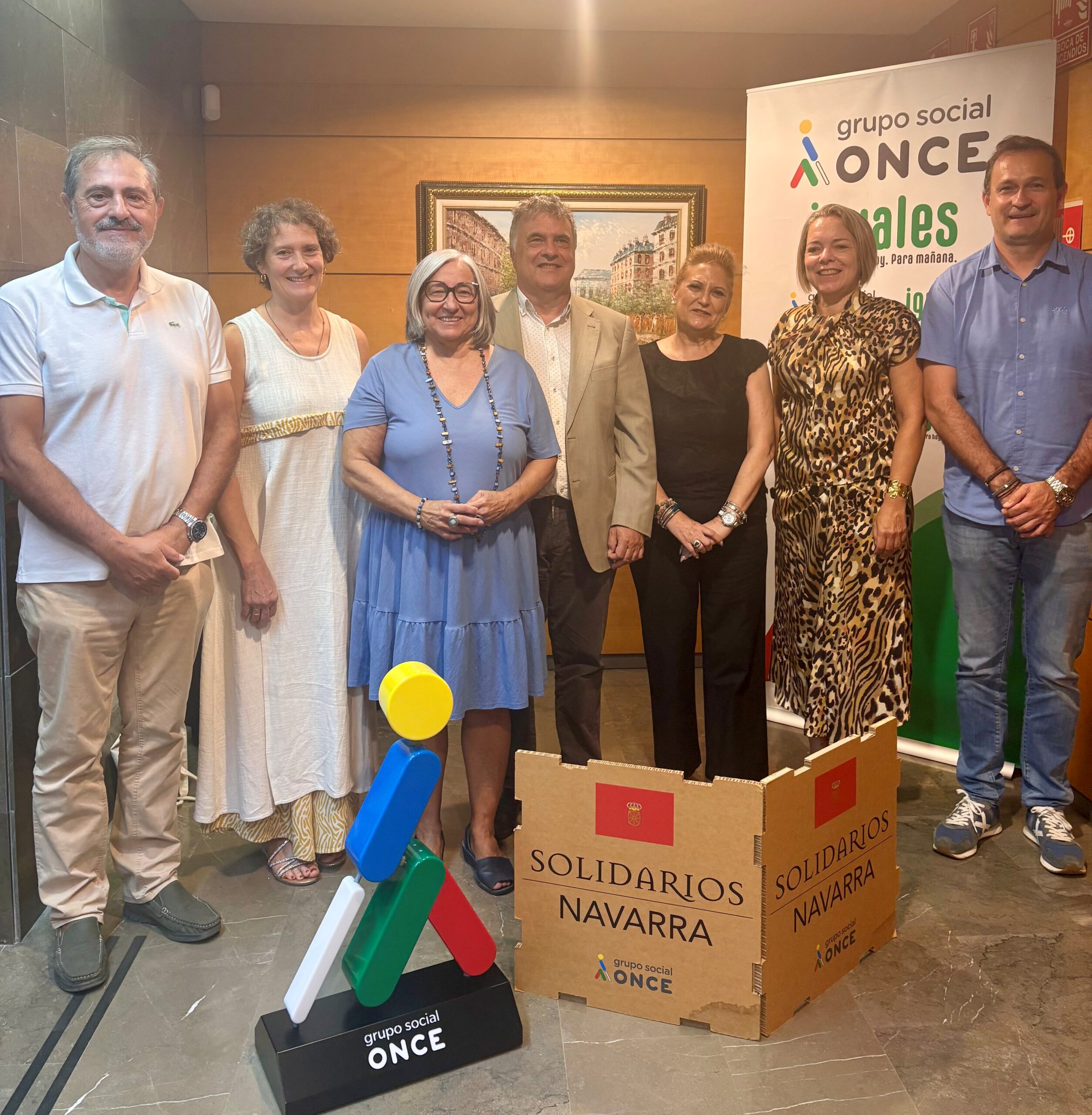 foto de grupo del jurado de los premios solidarios ONCE NAVARRA
